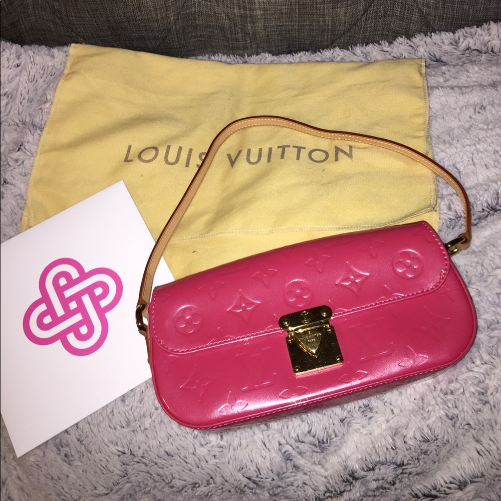 Sold on other site /LV Vernis Malibu Framboise